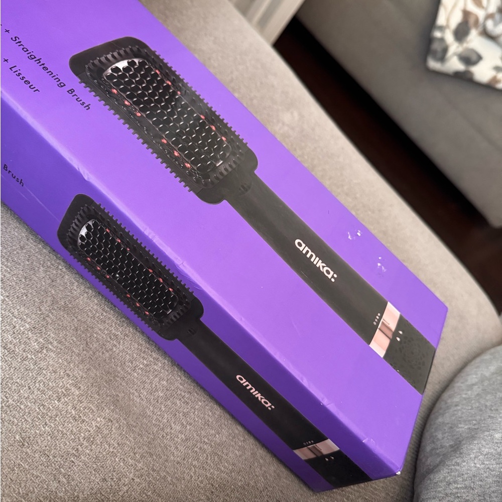 Amika Purple and Black Straightening Brush